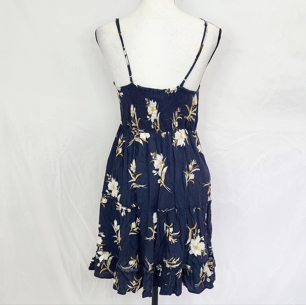 Love Tree Crochet Lace Floral Ruffle Adjustable Strappy Sundress - Picture 3 of 6